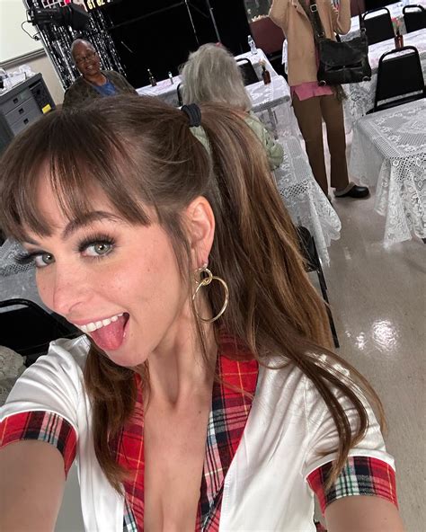 riley reid nuda